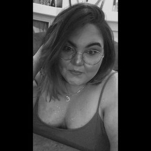 Meet your Posher, Allyssa